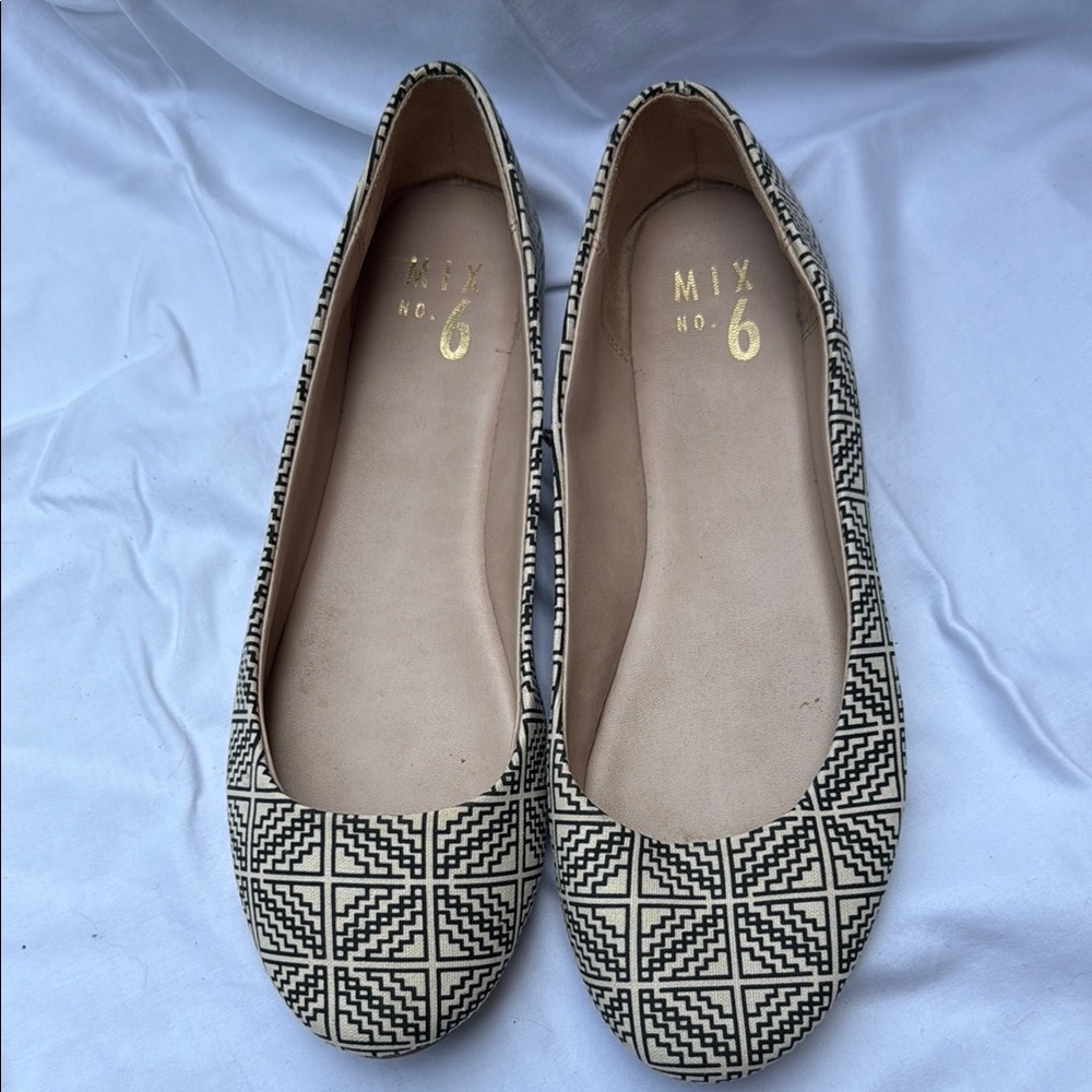 Mix No. 6 Black and White Geometric Flats